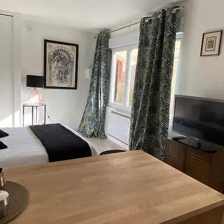 Climatise Dans Un Ancien Domaine Viticole Apartman